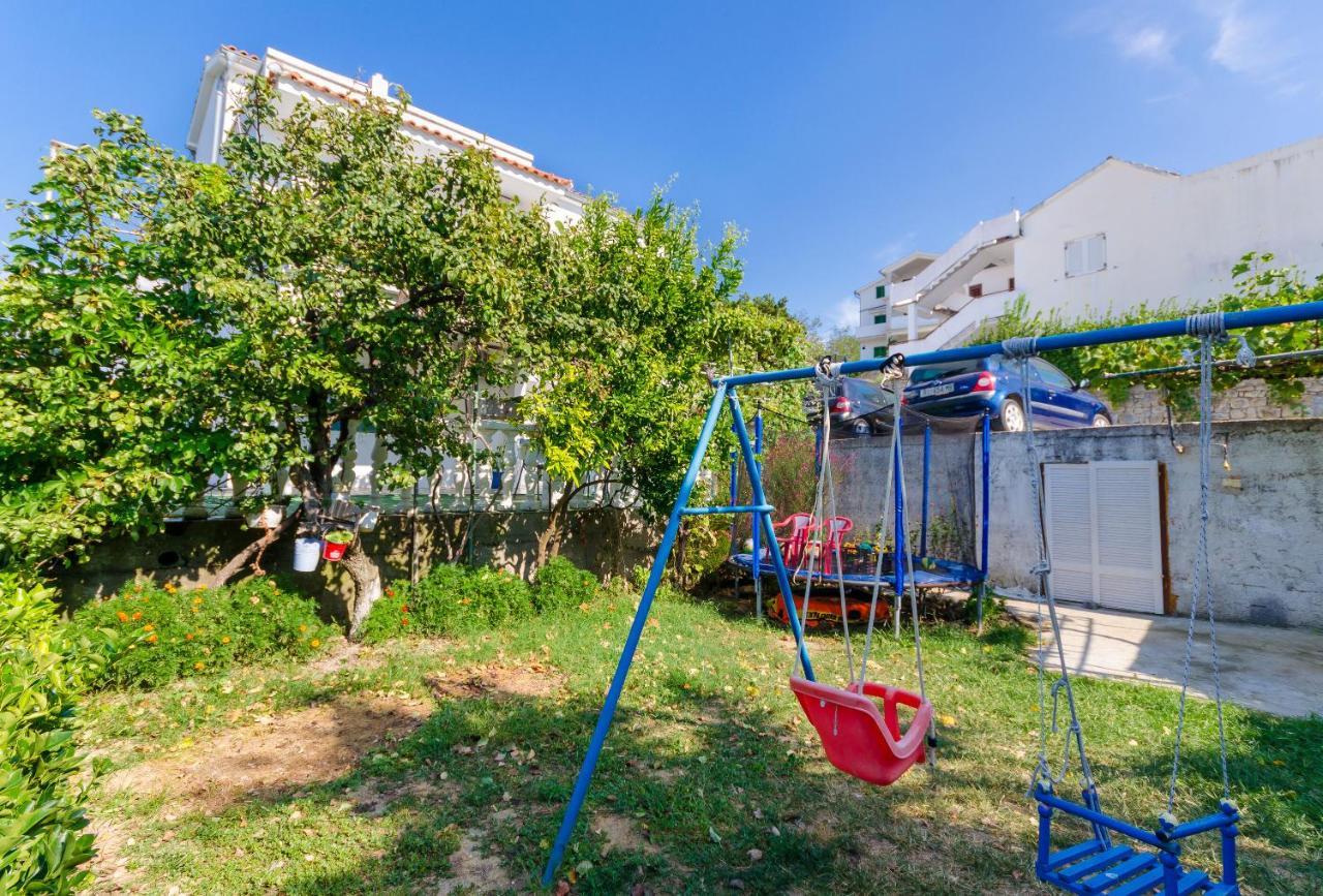 Apartments Pela 洛帕 外观 照片