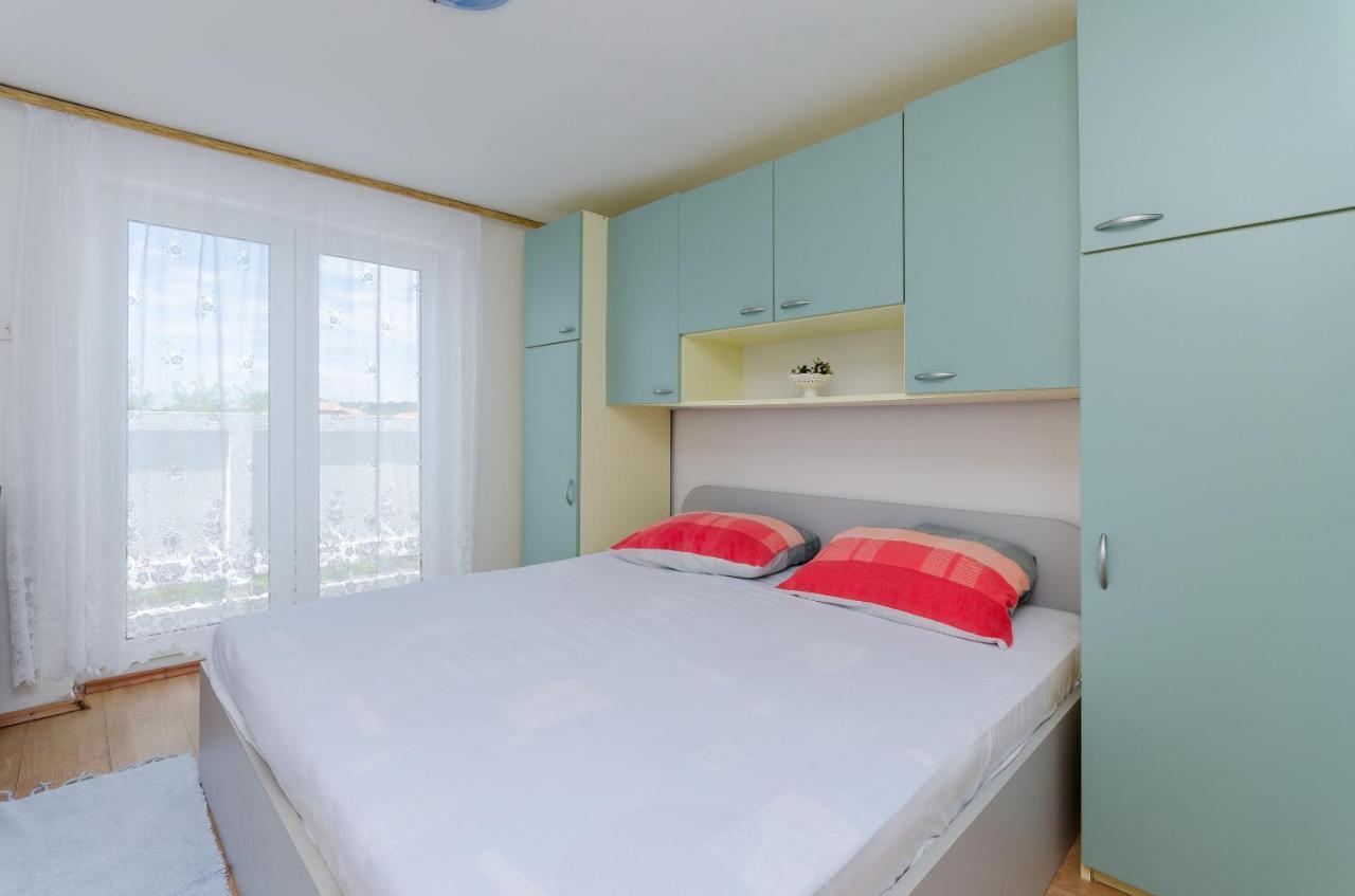 Apartments Pela 洛帕 外观 照片