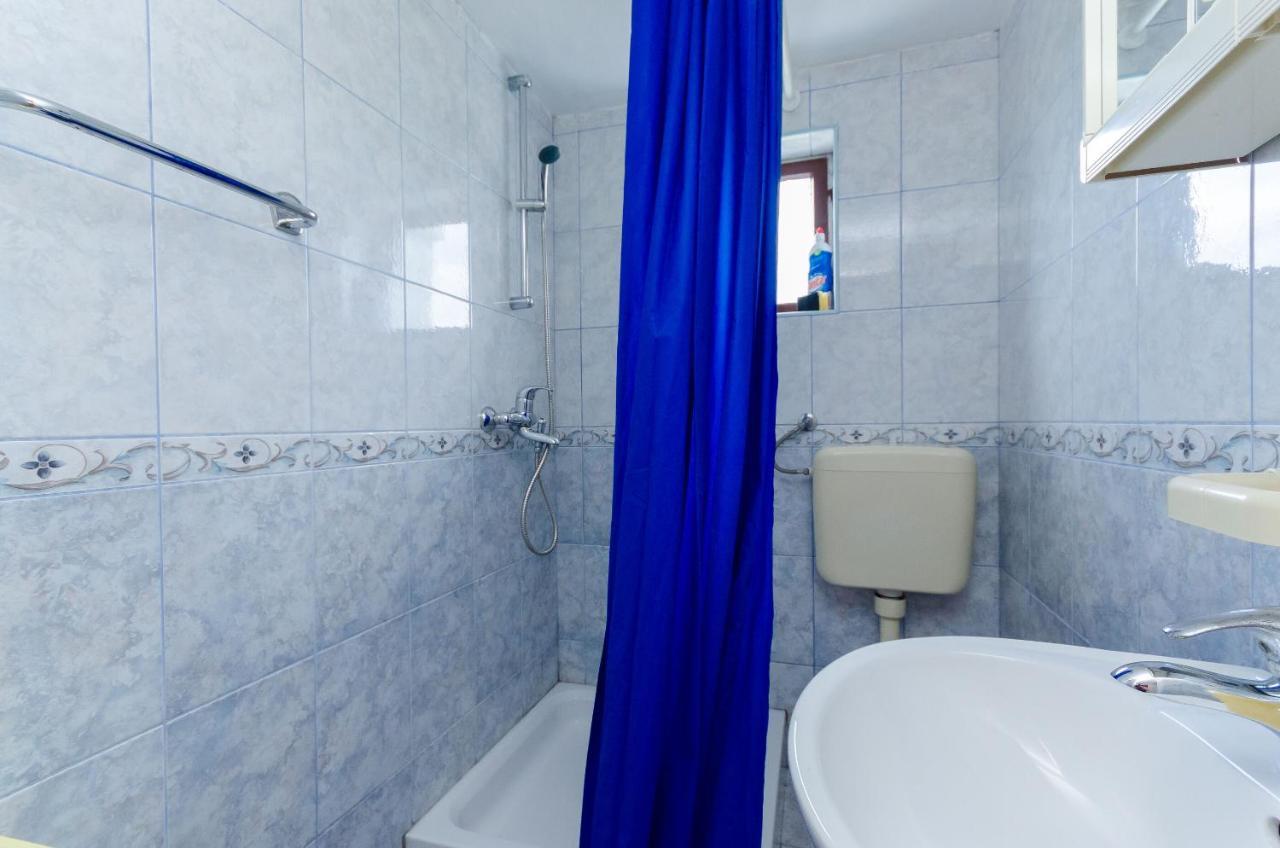 Apartments Pela 洛帕 外观 照片